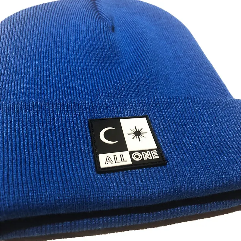 Acrylic beanie/ Blue