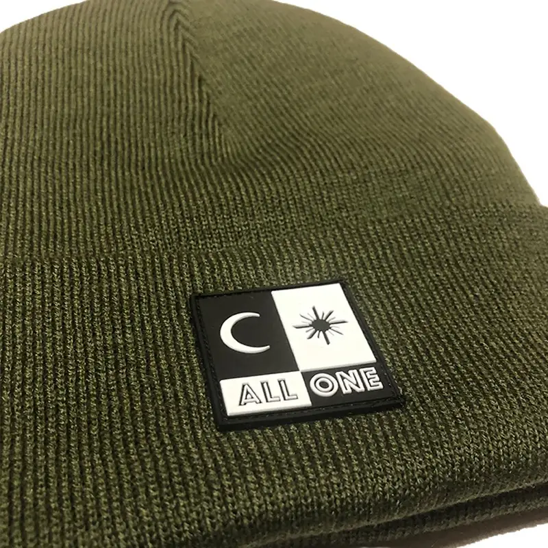 Acrylic beanie/ green hunter