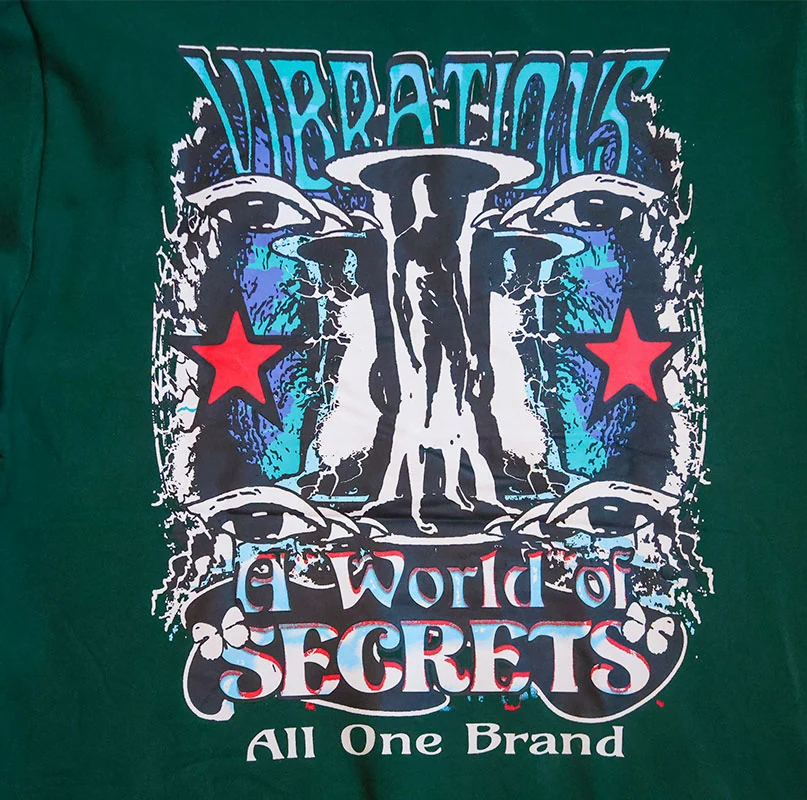 World Of Secrets Hoodie / Bottle Green